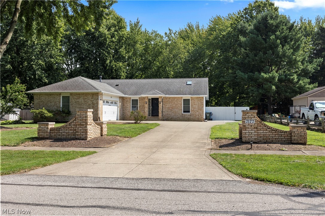 7177 Fairacres Avenue North Ridgeville OH 44039