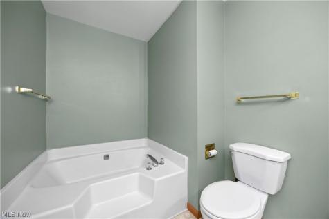 7177 Fairacres Avenue North Ridgeville OH 44039