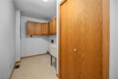 7177 Fairacres Avenue North Ridgeville OH 44039