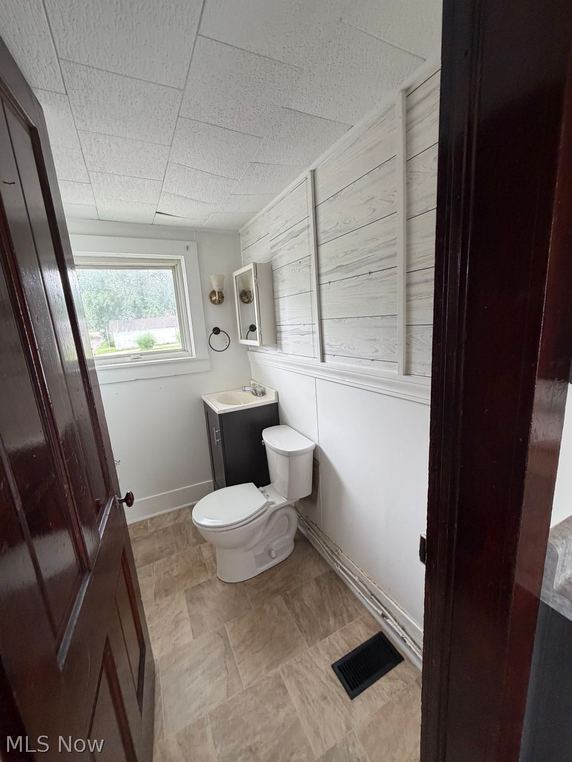 252 Jones Street Shreve OH 44676