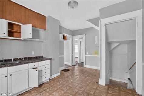 3527 E 140th Street Cleveland OH 44120