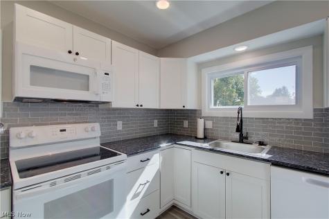 147 Catherine Lane Alliance OH 44601