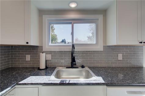 147 Catherine Lane Alliance OH 44601