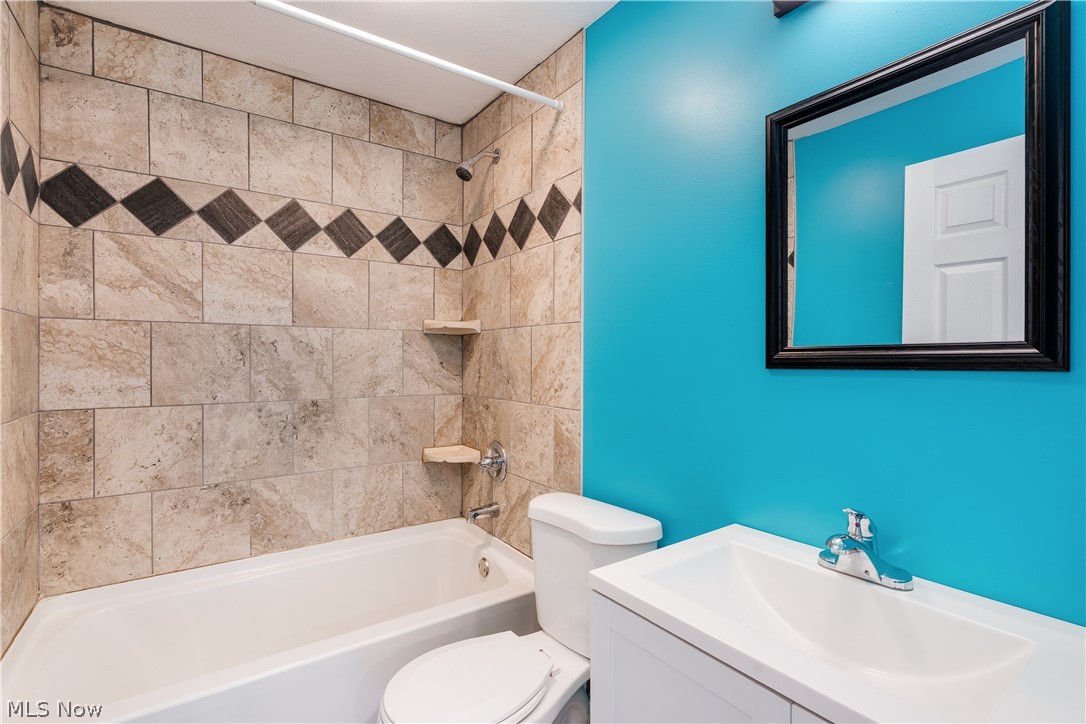 445 Russell Avenue Poland OH 44514