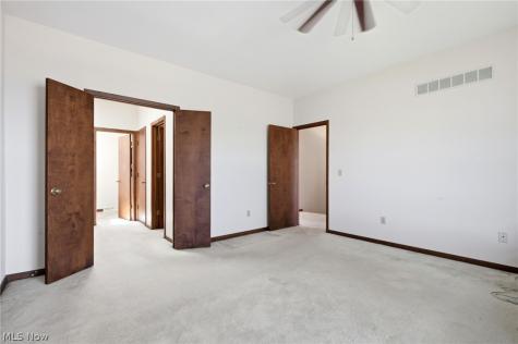4502 Edgewater Drive Sheffield Lake OH 44054