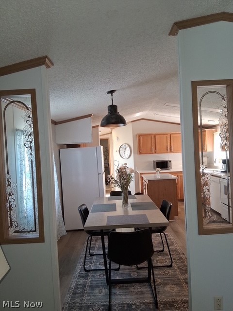 2656 Lake Breeze Madison OH 44057