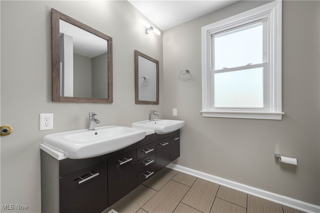 384 Walmar Road Bay Village OH 44140