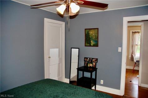 2464 Nesbitt Avenue Akron OH 44314