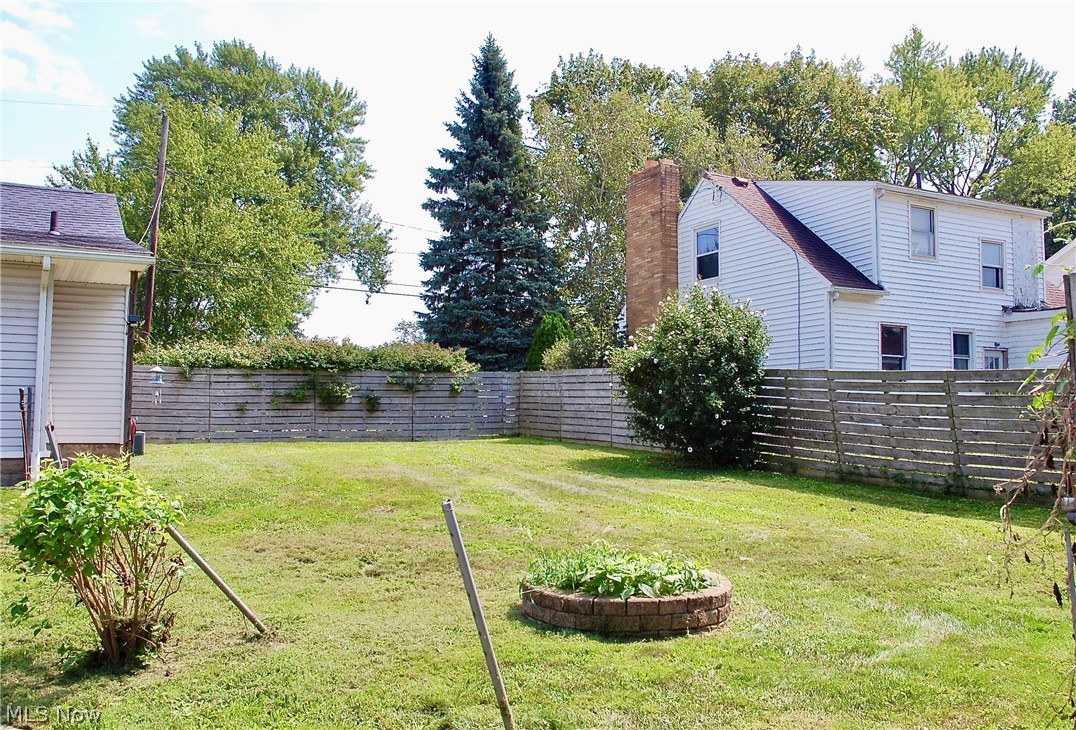 2464 Nesbitt Avenue Akron OH 44314