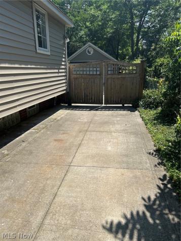 3154 Huntington Road Shaker Heights OH 44120