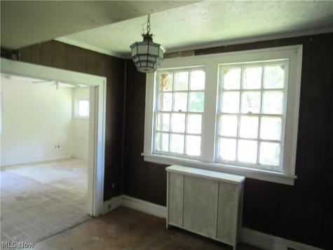 1726 Lee Road Cleveland Heights OH 44118