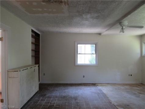 1726 Lee Road Cleveland Heights OH 44118