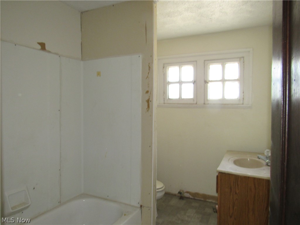 1726 Lee Road Cleveland Heights OH 44118