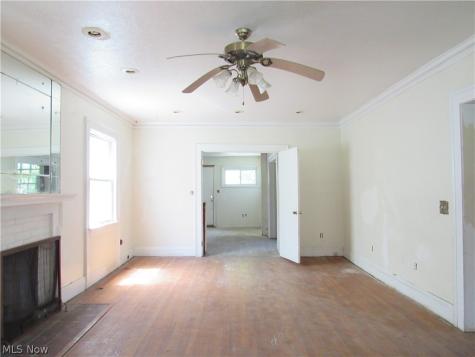 1726 Lee Road Cleveland Heights OH 44118