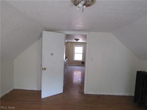 1726 Lee Road Cleveland Heights OH 44118