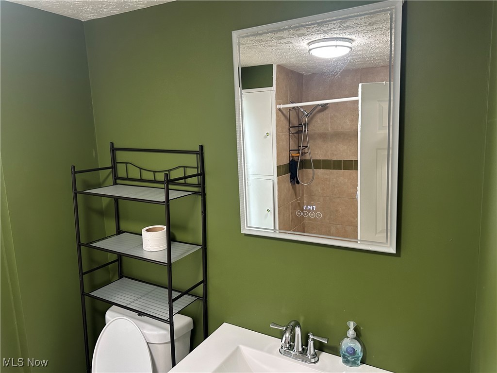 434 Hillwood Drive Akron OH 44320