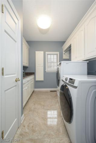 4966 Abbey Church Avenue NW Canton OH 44718