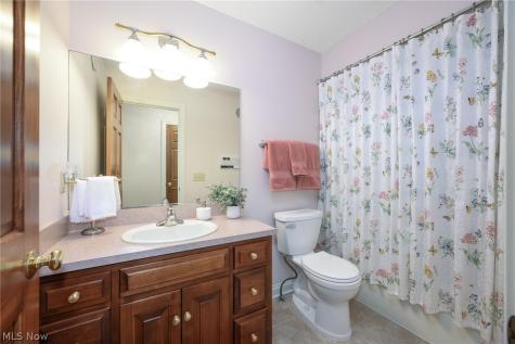 4966 Abbey Church Avenue NW Canton OH 44718