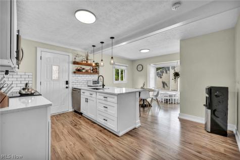 1703 Grantwood Drive Parma OH 44134