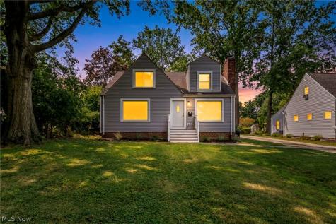 1703 Grantwood Drive Parma OH 44134