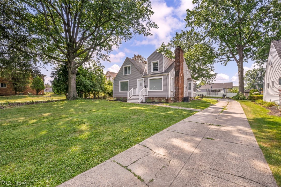 1703 Grantwood Drive Parma OH 44134