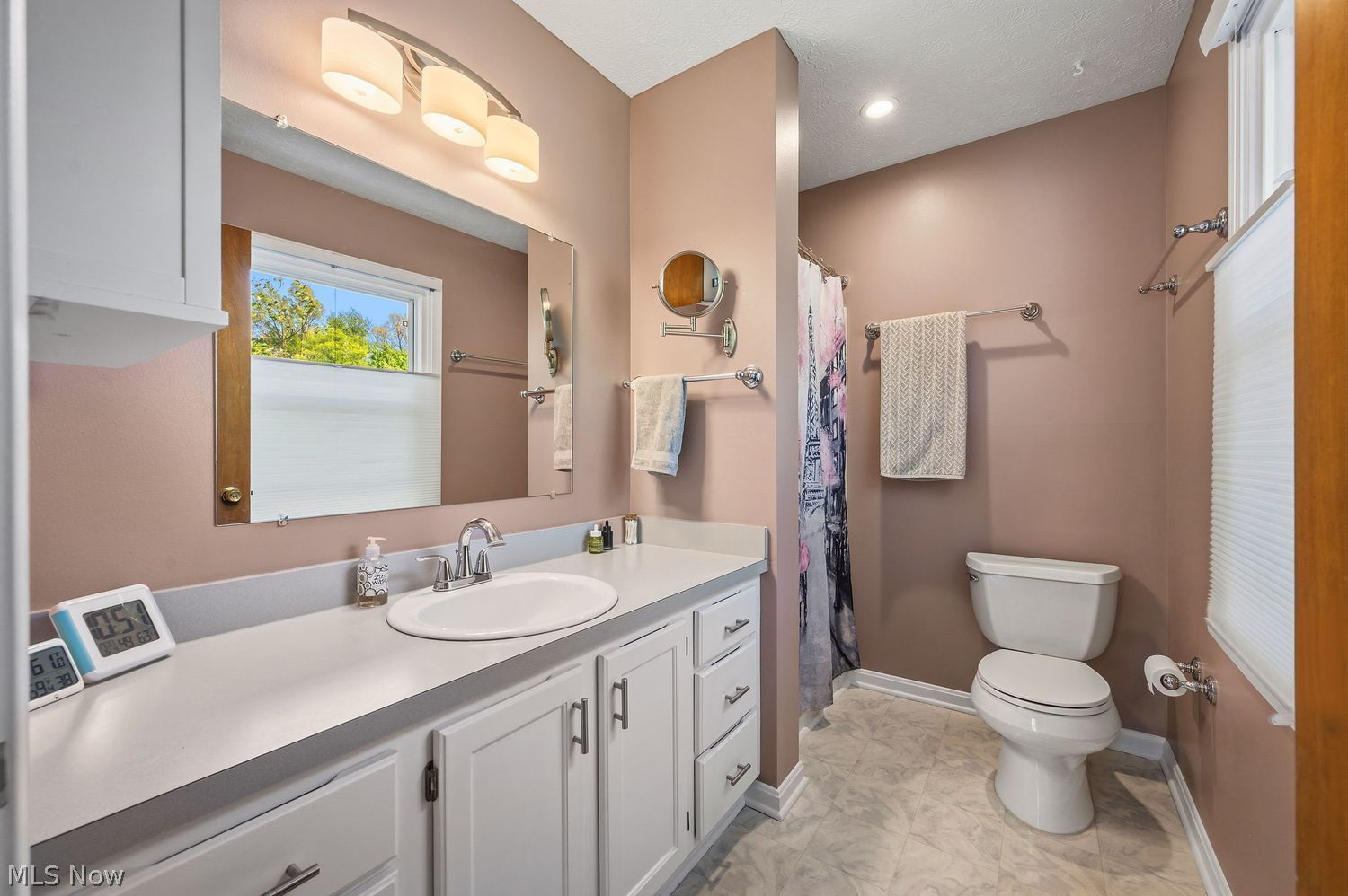 5321 Whitehaven Avenue North Olmsted OH 44070