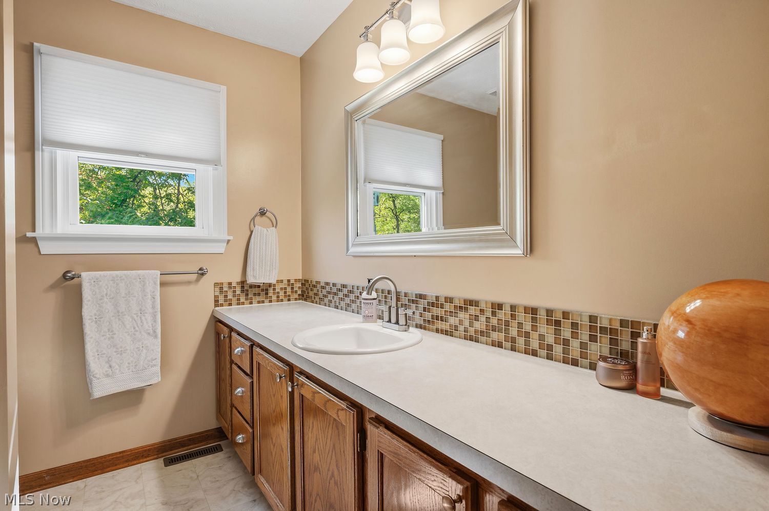 5321 Whitehaven Avenue North Olmsted OH 44070