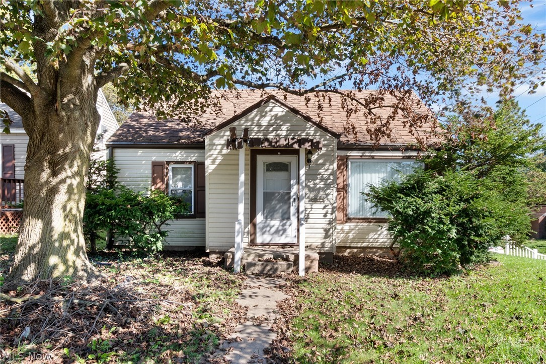 1602 Cherry Avenue NE Canton OH 44714