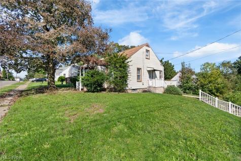 1602 Cherry Avenue NE Canton OH 44714