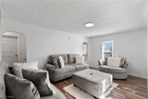 1602 Cherry Avenue NE Canton OH 44714