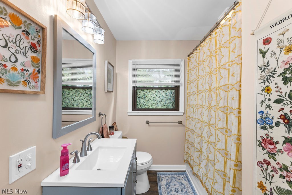 2442 Newton Street Akron OH 44305