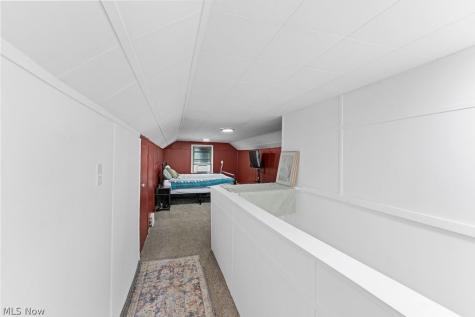 2442 Newton Street Akron OH 44305