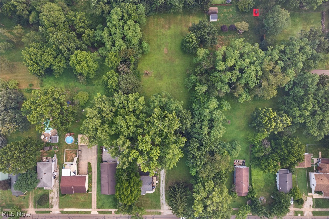2442 Newton Street Akron OH 44305