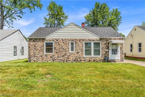 3905 E 189th Street Cleveland OH 44122