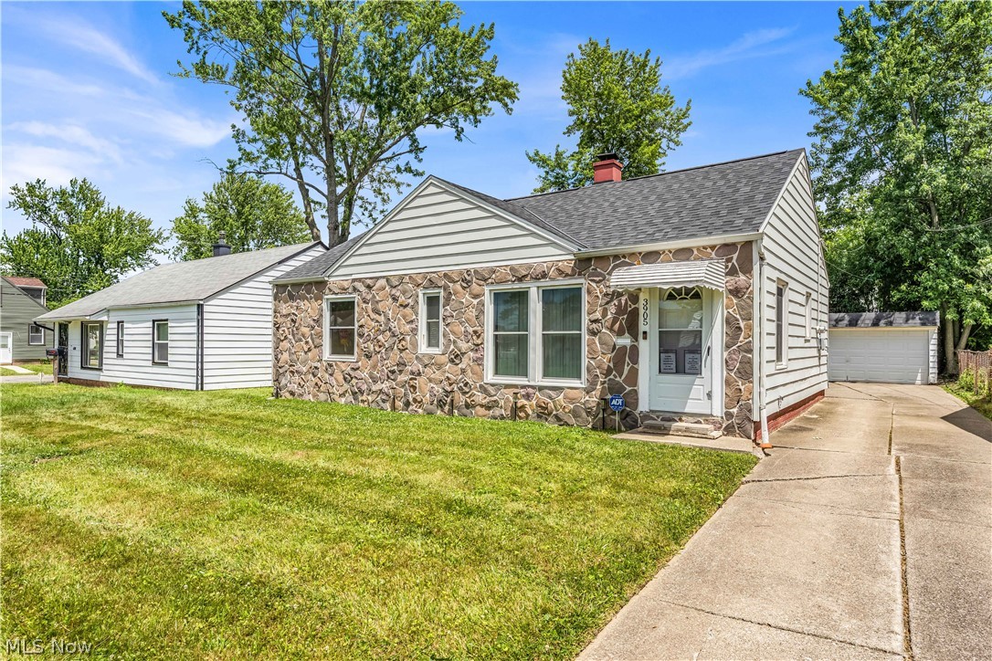 3905 E 189th Street Cleveland OH 44122