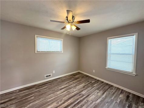 2440 Dentzler Road Parma OH 44134