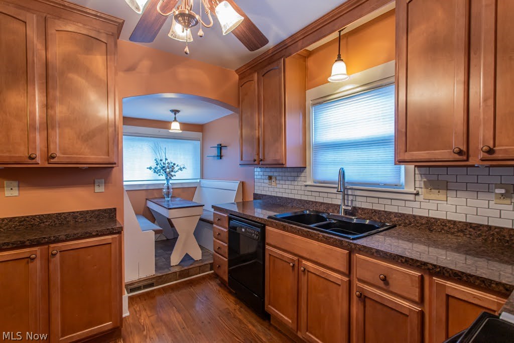 1218 Perkinswood Boulevard Warren OH 44484