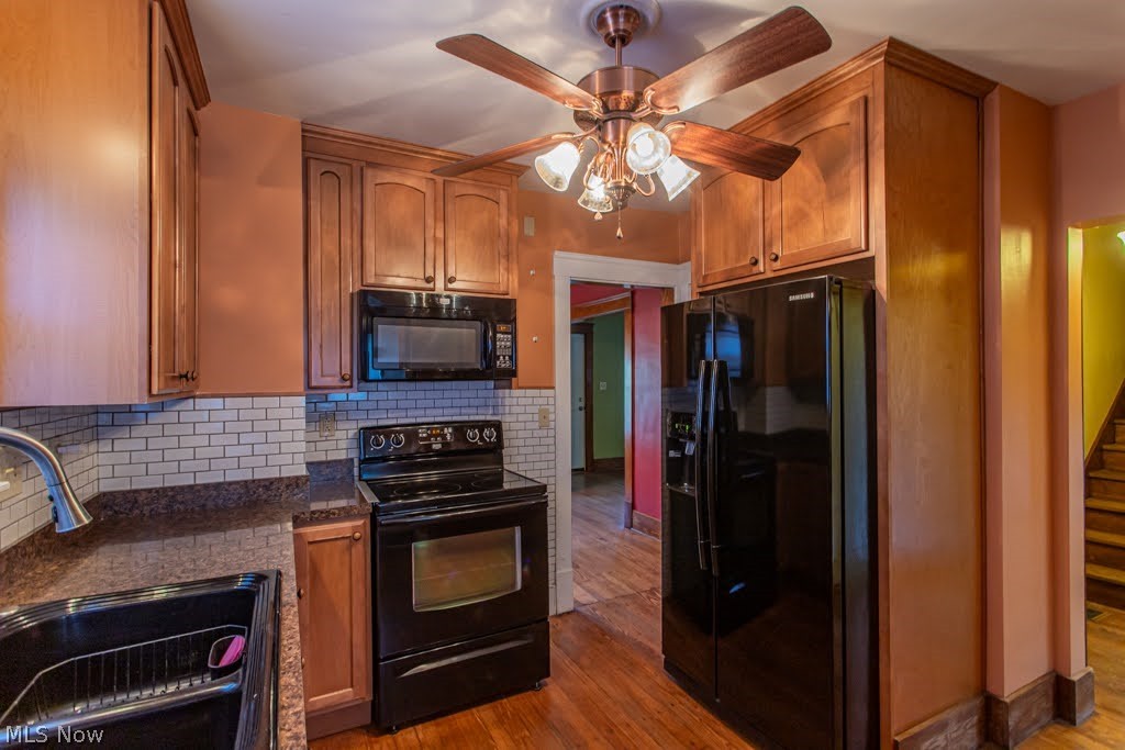 1218 Perkinswood Boulevard Warren OH 44484