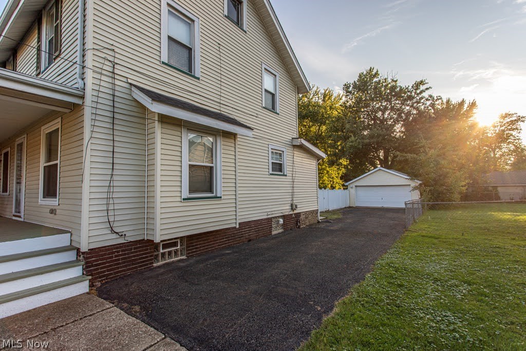 1218 Perkinswood Boulevard Warren OH 44484