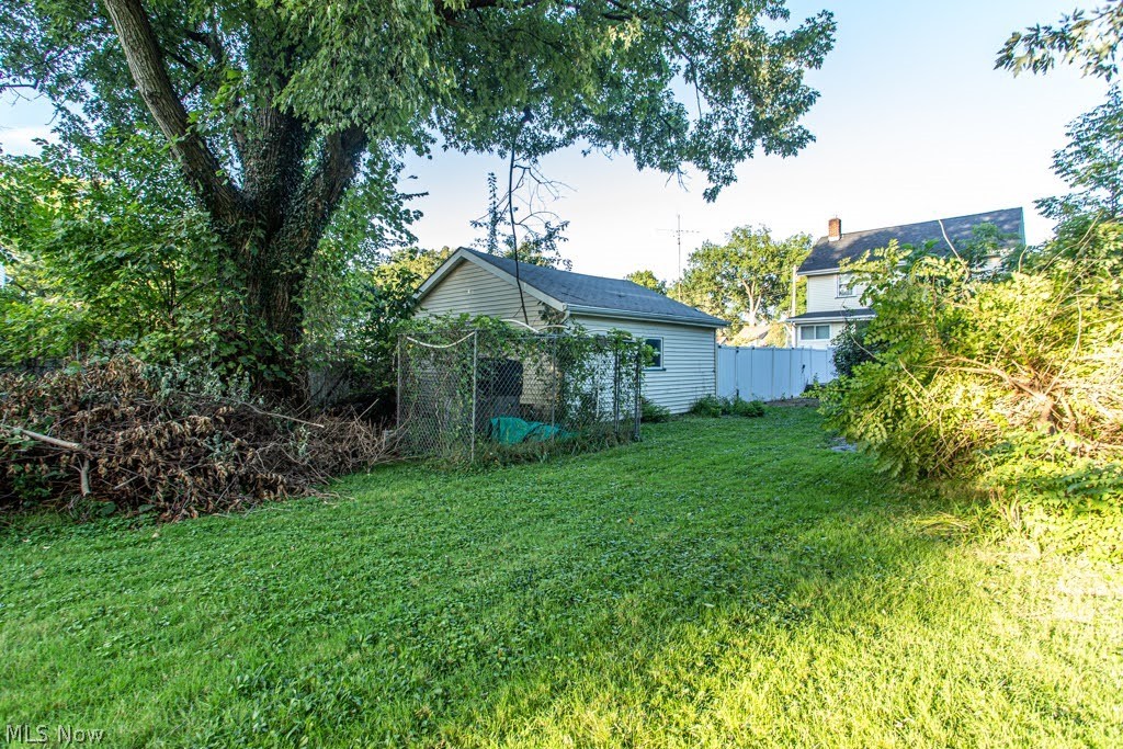 1218 Perkinswood Boulevard Warren OH 44484