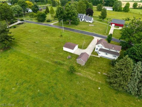 9626 Daniels Road Seville OH 44273