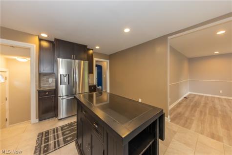 1241 Sunset Road Mayfield Heights OH 44124