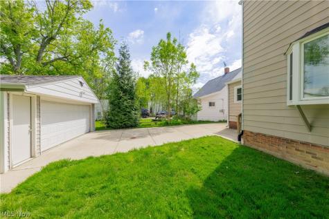 1241 Sunset Road Mayfield Heights OH 44124