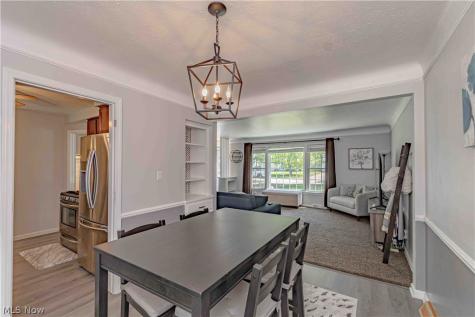 4933 Fairlawn Road Lyndhurst OH 44124