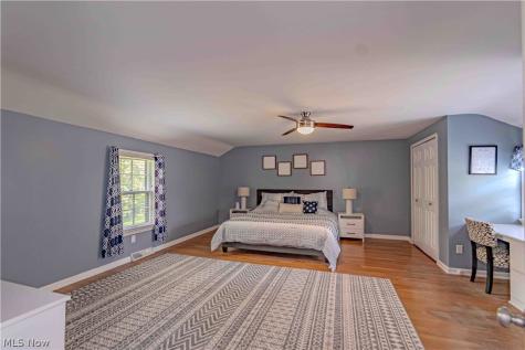 4933 Fairlawn Road Lyndhurst OH 44124