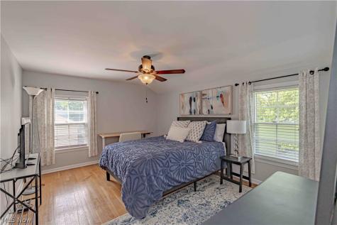 4933 Fairlawn Road Lyndhurst OH 44124