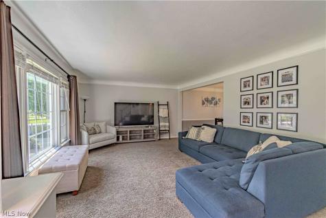 4933 Fairlawn Road Lyndhurst OH 44124