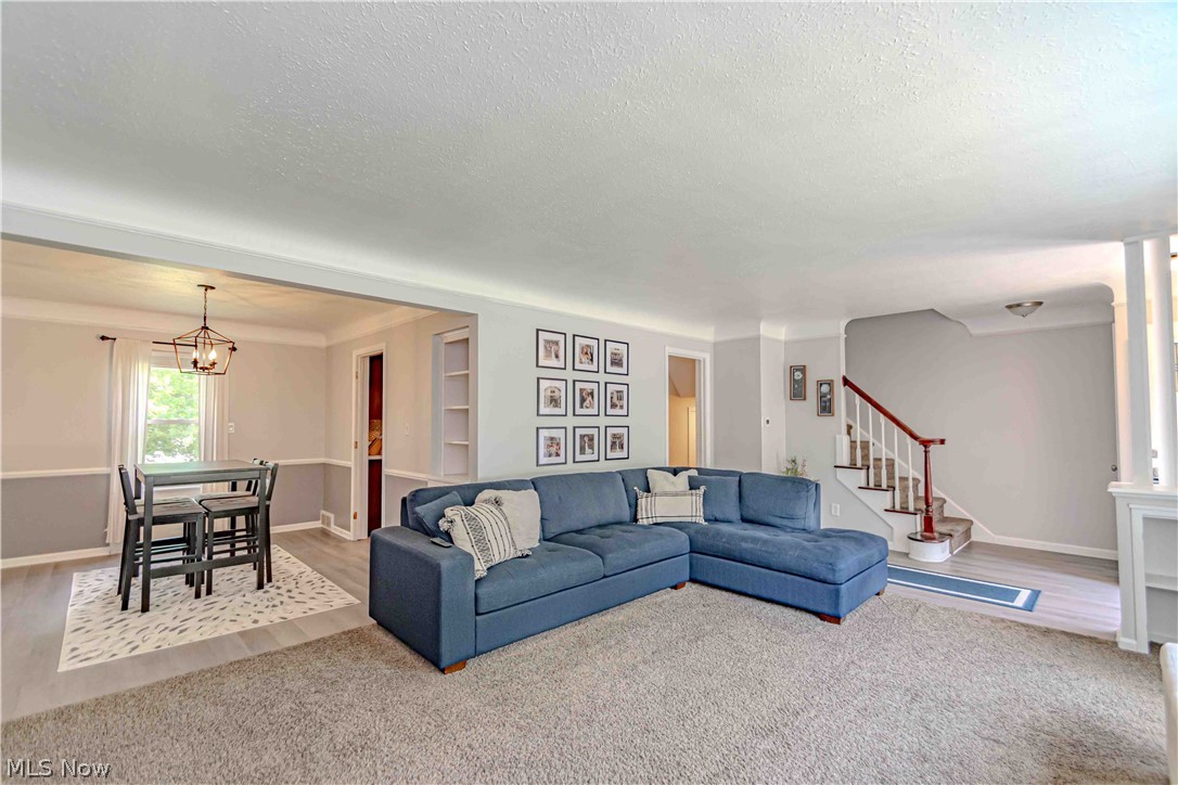 4933 Fairlawn Road Lyndhurst OH 44124