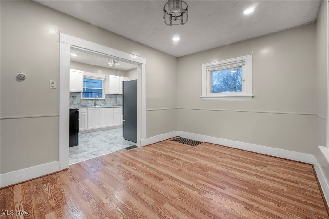 960 Whittier Avenue Akron OH 44320