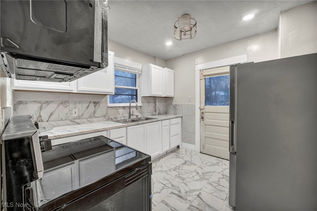 960 Whittier Avenue Akron OH 44320